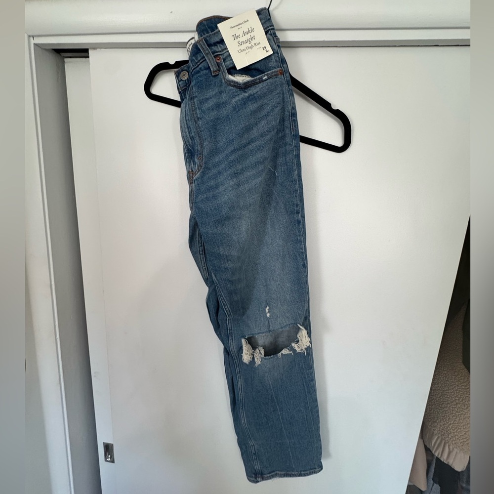 Abercrombie ‘The Ankle Straight’ Ultra High Rise